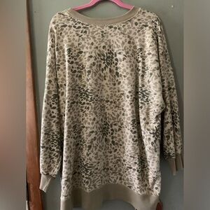 Old Navy Plus size 3x Sweater cheetah print